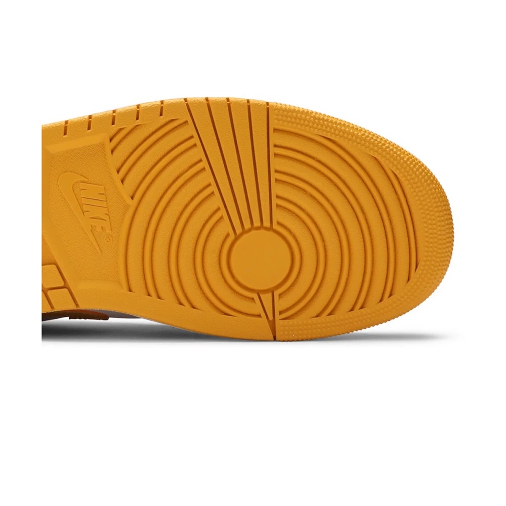 LIKE NEW Jordan 1 Low 'Pollen' - Picture 10 of 16